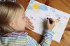 Почему не нужно учить ребенка рисовать "домик"?