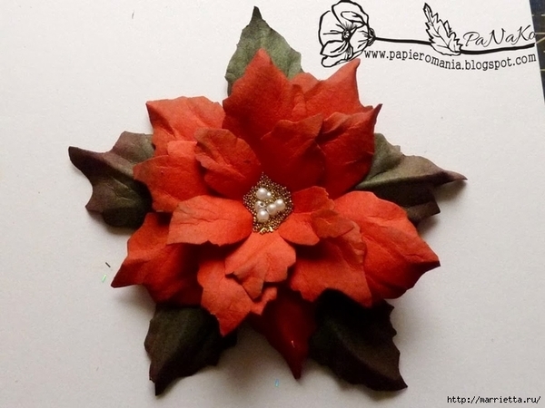 Рождественский цветок из фоамирана
