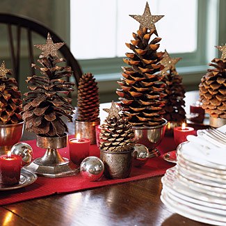 simple-cute-little-christmas-tree-made-of-pine-cones-craft-idea-for-children-diy-table-decor (325x325, 37Kb)
